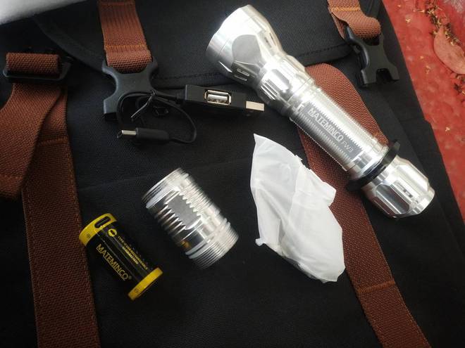 1350米搭配1550LM的聚泛兼容无敌照明:迈特明酷FW3(银色)(图6)