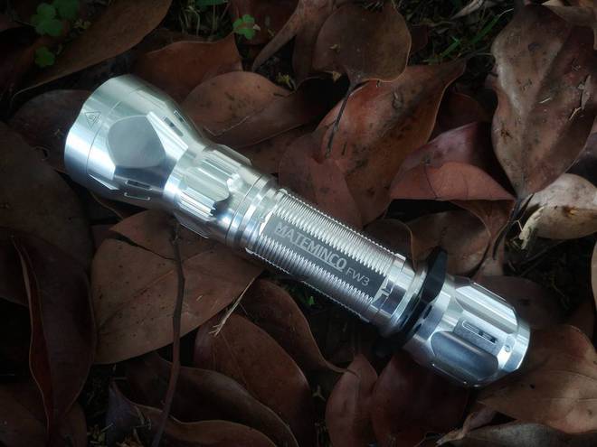 1350米搭配1550LM的聚泛兼容无敌照明:迈特明酷FW3(银色)(图12)