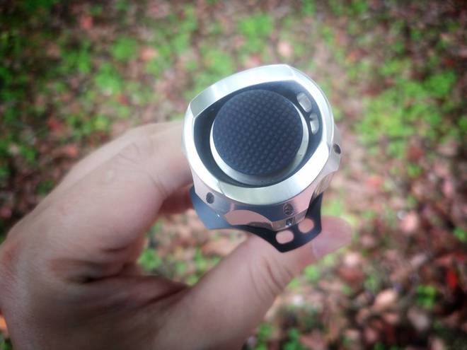 1350米搭配1550LM的聚泛兼容无敌照明:迈特明酷FW3(银色)(图15)