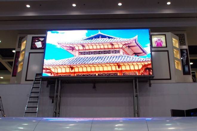 LED显示屏使用物联网卡打造智慧城市的信息窗口(图2)