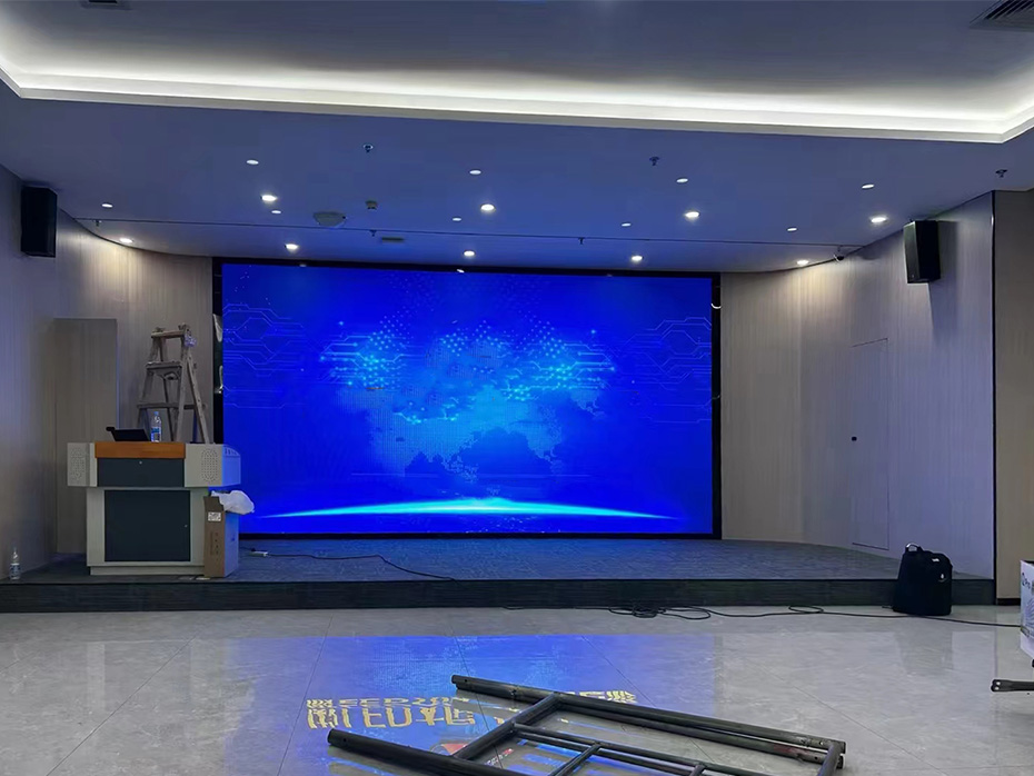 什么是LED显示屏像素距（点间距）？(图1)