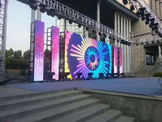 中迪LED如何提高户外活动的可见性：LED显示屏的作用是什么？(图2)