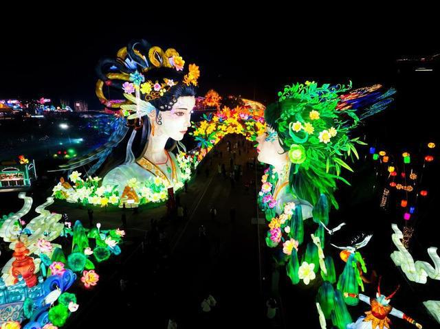 2025年“非遗贺新春点亮中国灯”全国主会场活动在四川自贡启动(图2)