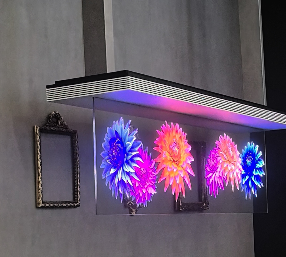 电视巨头AWE秀肌肉：海信RGB-MiniLED已量产三星上演“消失的屏幕”(图2)
