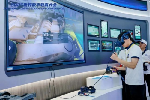 【LED显示屏、数字广播、信息发布】聚焦武汉！itc数字赋能武汉软件工程职业学院打造职业教育新范式→(图10)