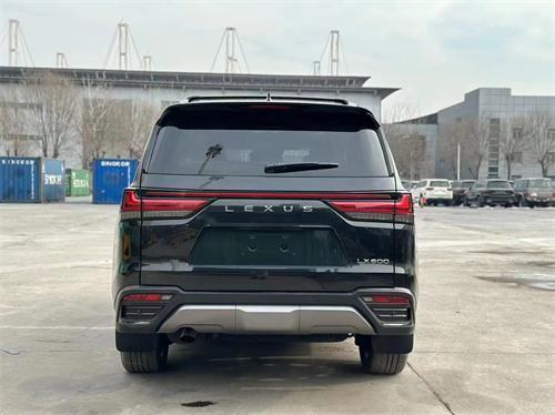 2025款雷克萨斯LX600港口极具性价比车型100多万起售(图6)