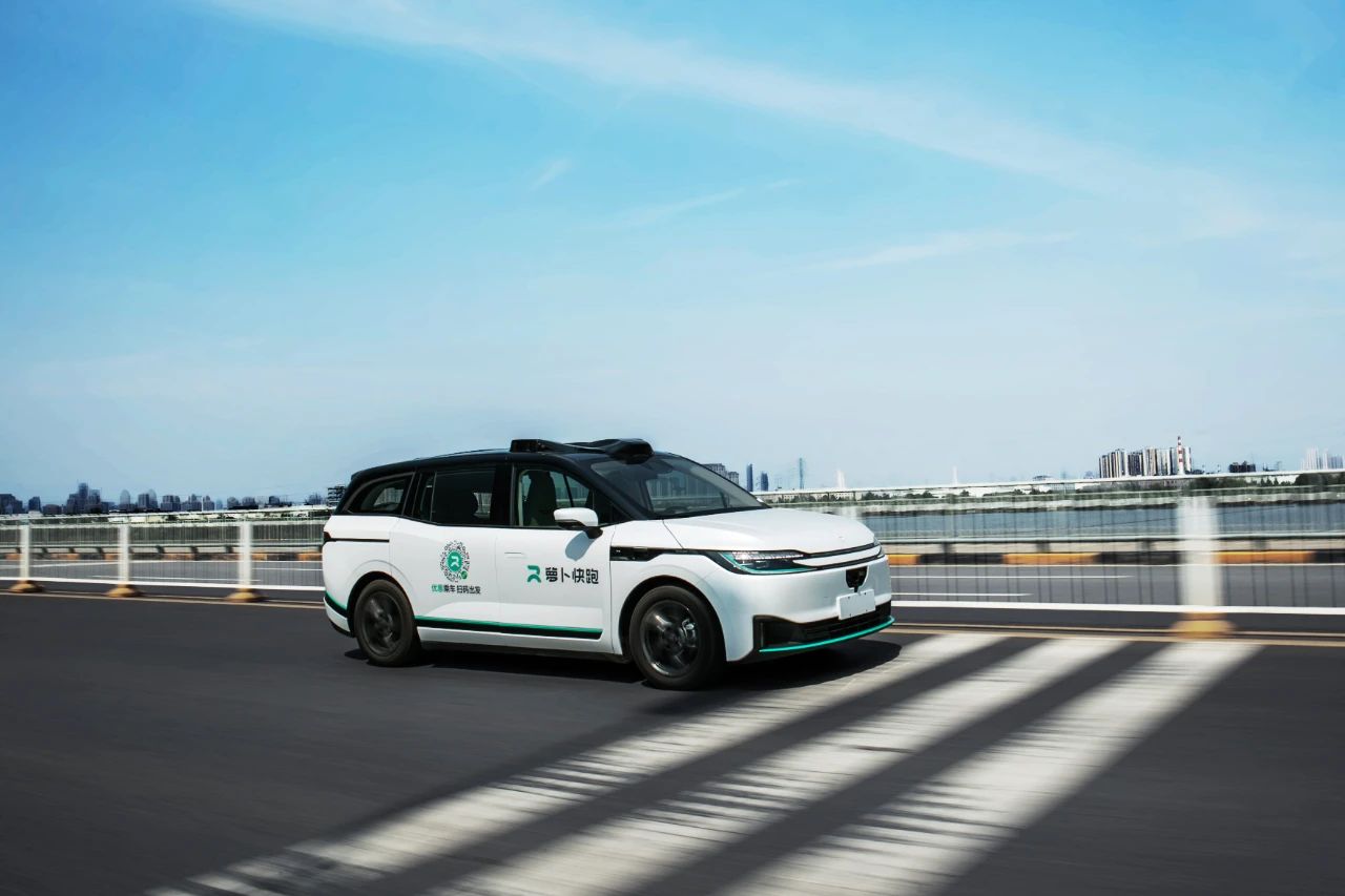 Robotaxi万亿市场引爆！百度被重估至796亿美元萝卜快跑撑起半壁江山？(图1)