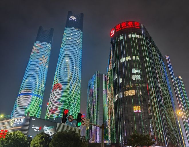 303米！南昌建江西第一高楼！世界最大LED照明幕墙成最大亮点(图5)