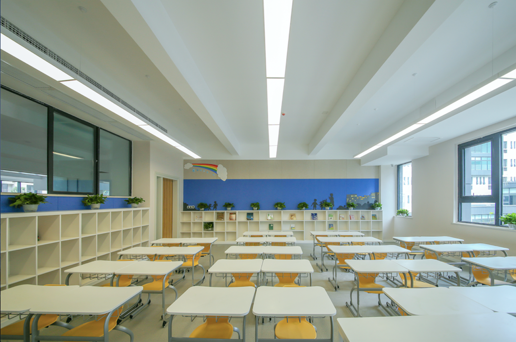 雷士照明携“智慧校园”亮相教育装备展守护青少年光健康未来(图4)