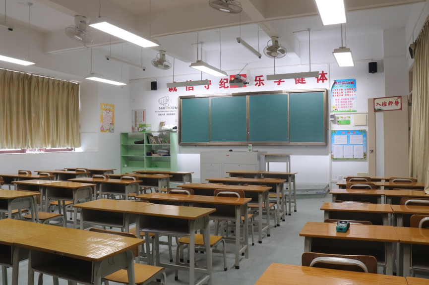 雷士照明携“智慧校园”亮相教育装备展守护青少年光健康未来(图7)