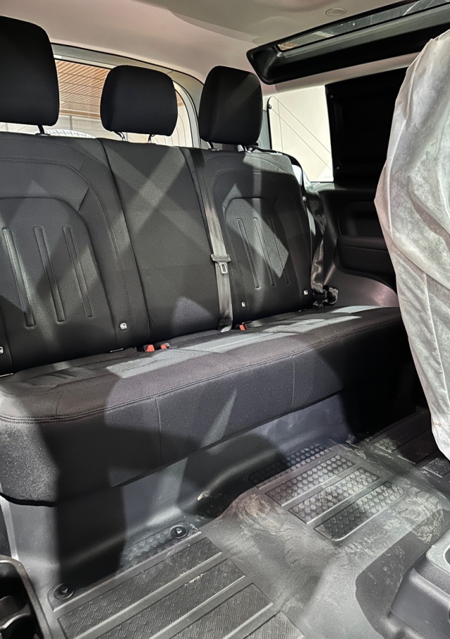 2025款路虎卫士90欧规两门20T分期首付3成即可开回家(图5)