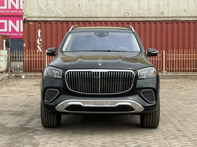 25款奔驰迈巴赫GLS600平行进口版现车230来万对比中规优惠50万(图1)