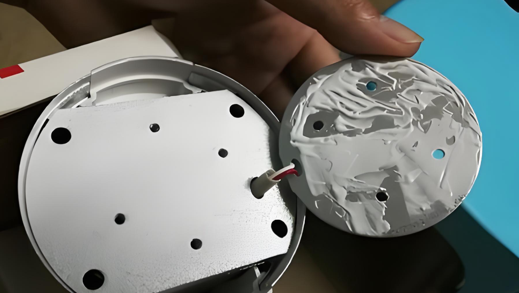 傲琪电子以材料科学重塑LED面板灯散热之道(图1)