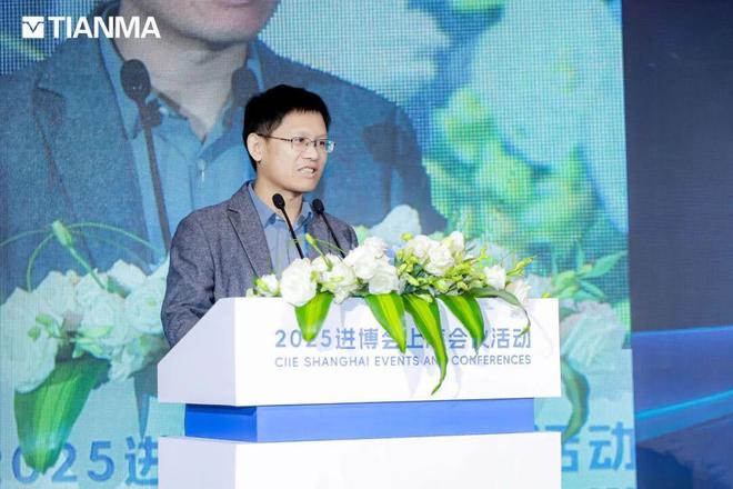 天马携多款透明Micro-LED亮相进博会秦锋：显示竞争已步入“玻璃基时代”(图6)