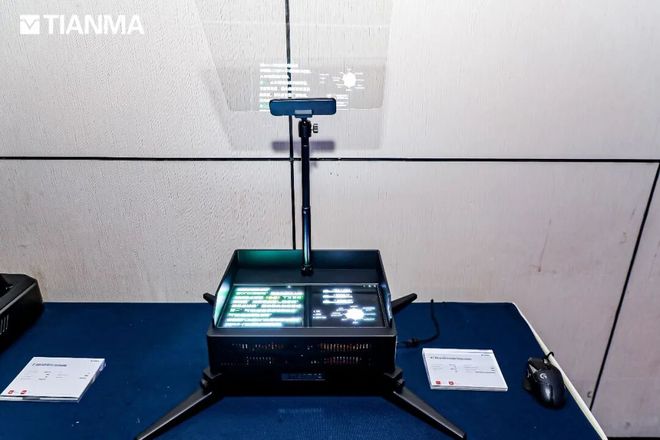 天马携多款透明Micro-LED亮相进博会秦锋：显示竞争已步入“玻璃基时代”(图15)