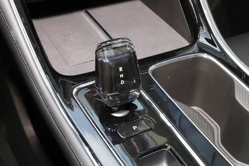 吉利第5代帝豪将于11月18日上市限时先享价689万起(图11)