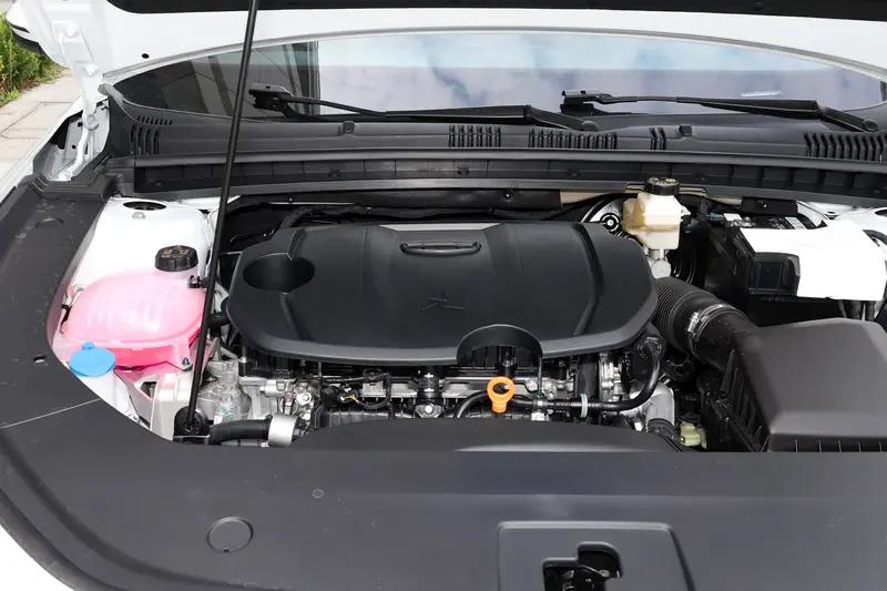 吉利第5代帝豪将于11月18日上市限时先享价689万起(图10)