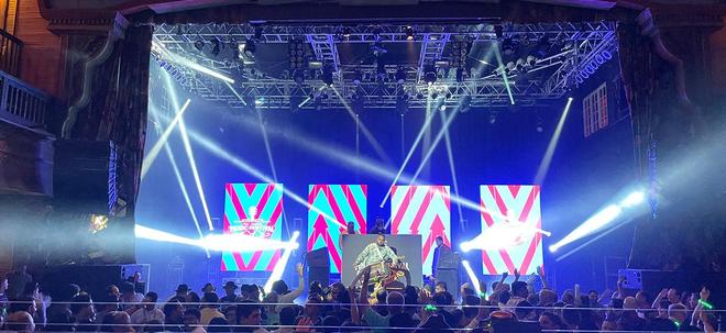 维世科技丨移动拼接LED显示屏该如何避免物理损坏？(图1)