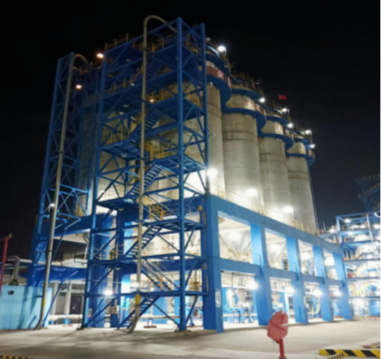 兰州石化：万盏照明逐“绿”变“靓”(图1)