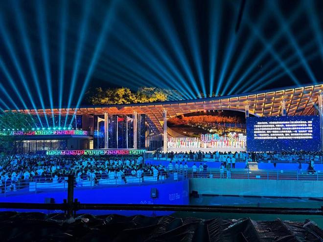 MLED产业长坡厚雪诺瓦星云强者恒强｜看财报(图1)